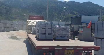 庆阳 芝麻白仿形路沿石，直形路沿石