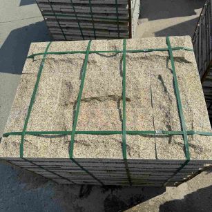 庆阳 黄金麻花岗岩石材自然面蘑菇石成品