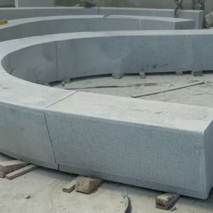 庆阳 芝麻白花岗岩光面弧形坐凳