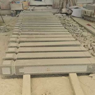 庆阳 芝麻白异形加工雕刻-栏杆大柱，方柱