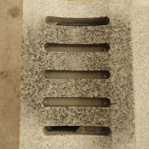 庆阳 芝麻白拉丝面花岗岩U型开槽排水槽