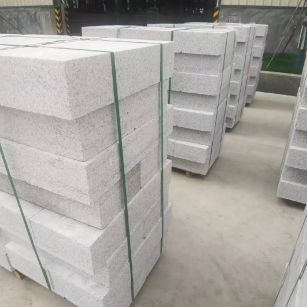 庆阳 白麻花岗岩路沿石，立缘石，平缘石，路牙石，道牙石，马路牙子等