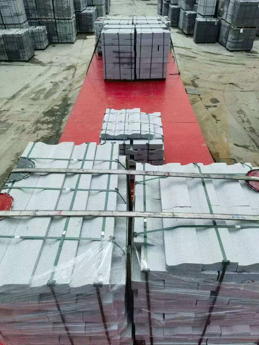 庆阳 芝麻白仿形加直形路沿石出货日常