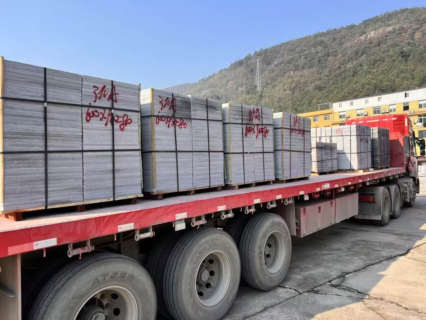 庆阳 芝麻灰地铺石出货日常