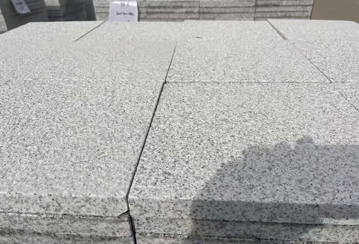 庆阳 白麻花岗岩石材推荐 荔枝面地铺石