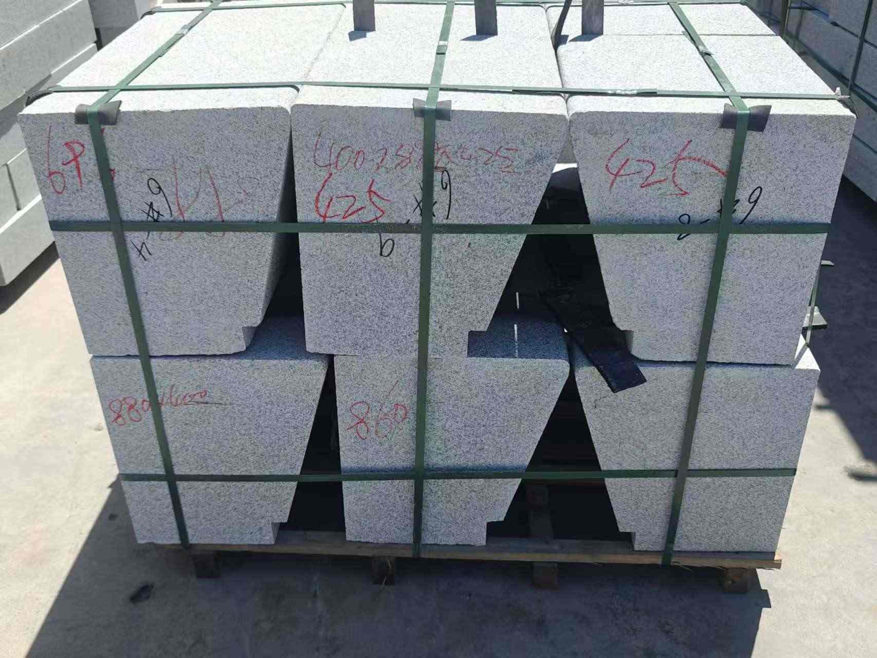 庆阳 芝麻白异形坐凳，石凳