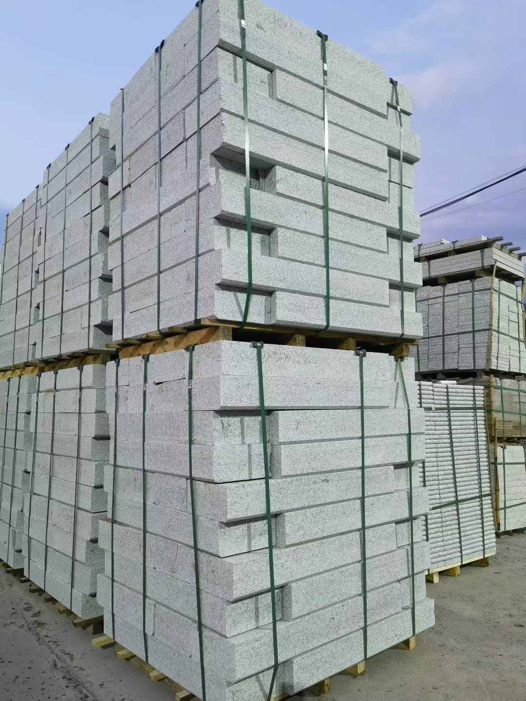 庆阳 芝麻白花岗岩路沿石，路缘石，路肩石，道牙，立缘石，马路牙子，街沿石，侧石等