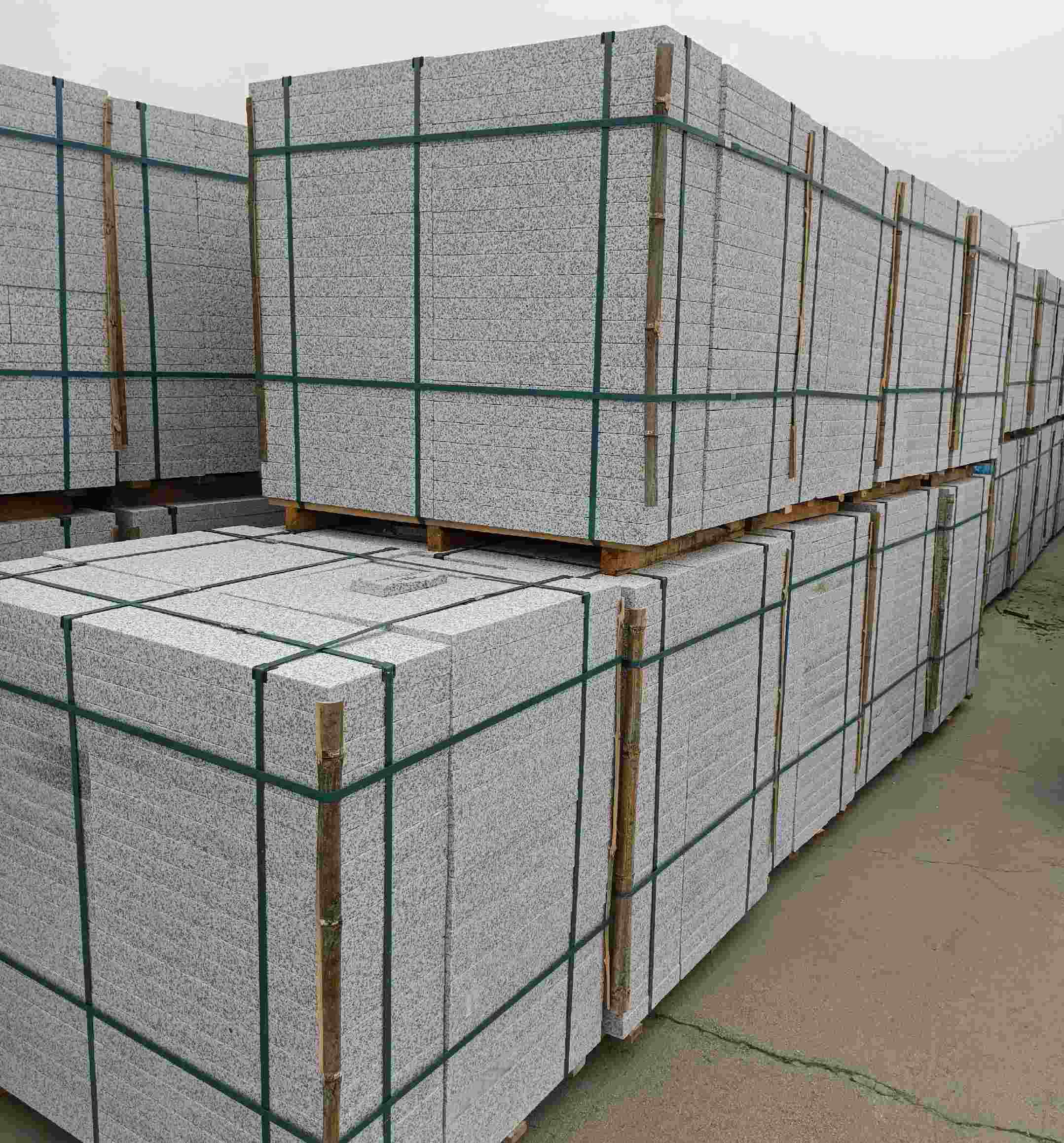 庆阳 白麻花岗岩石材荔枝面地铺石（300*600*50）