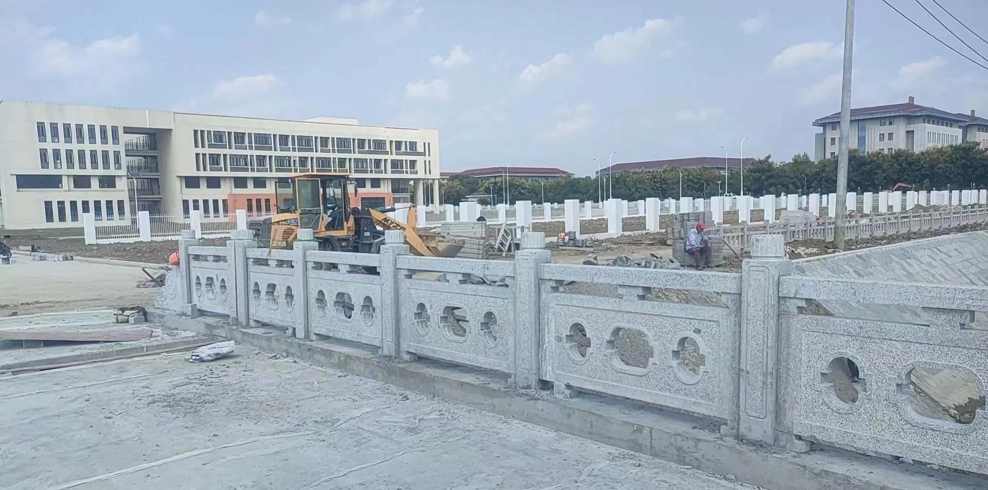 庆阳 白麻花岗岩荔枝面河道栏杆