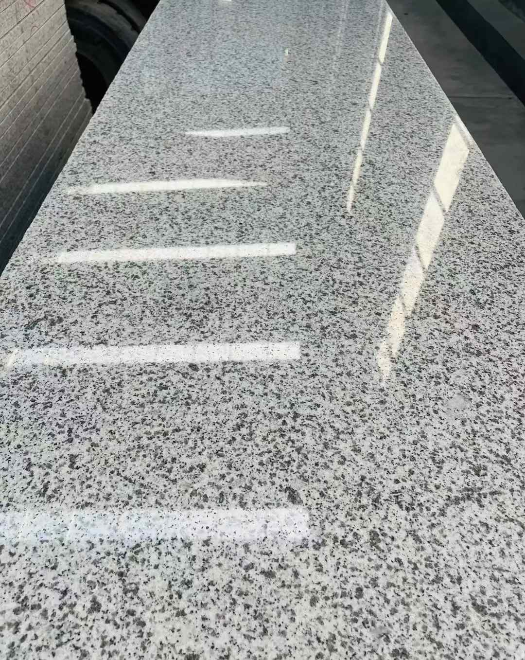 庆阳 白麻花岗岩光面毛板