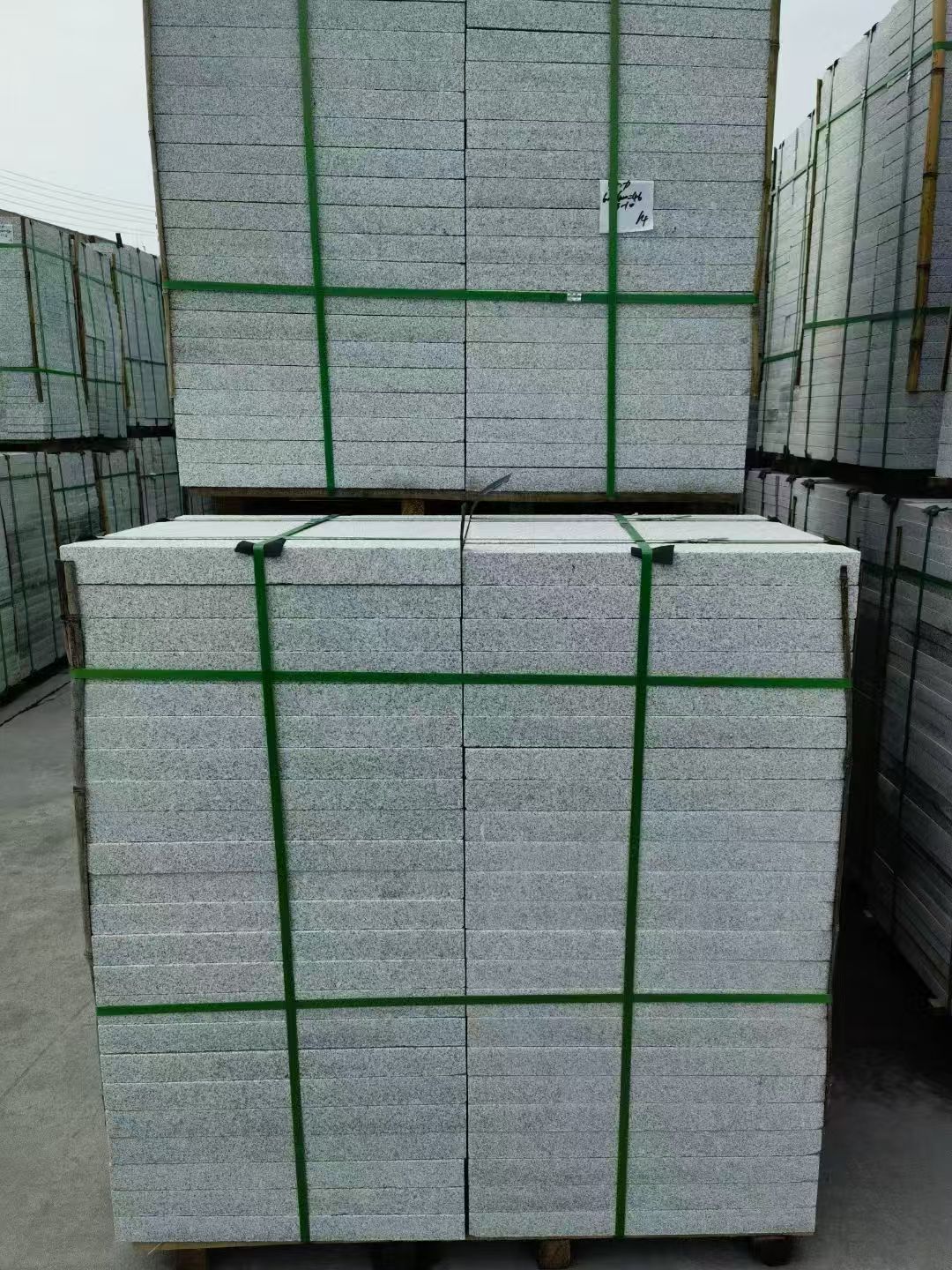 庆阳 芝麻白火烧，园林广场市政工程地铺石，1.8~5.0厚均有现货