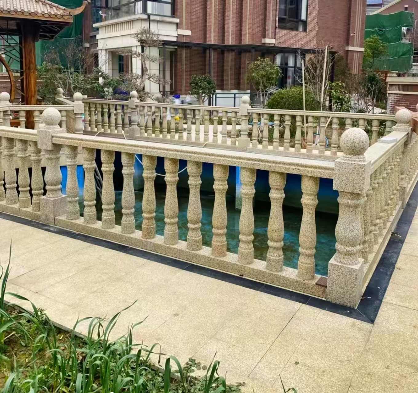 庆阳黄金麻花岗岩石材栏杆，扶手，将军柱，花瓶柱