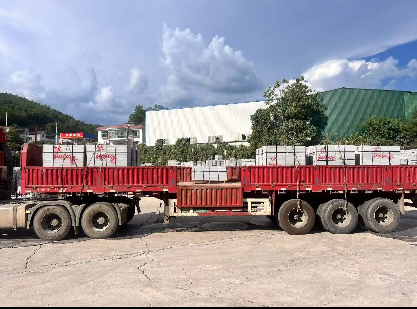 庆阳 芝麻灰花岗岩地铺石出货日常