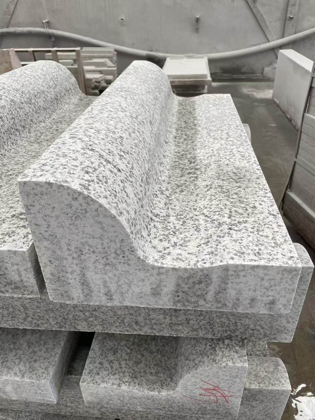 庆阳 白麻花岗岩S型路沿石，路侧石，马路牙子等